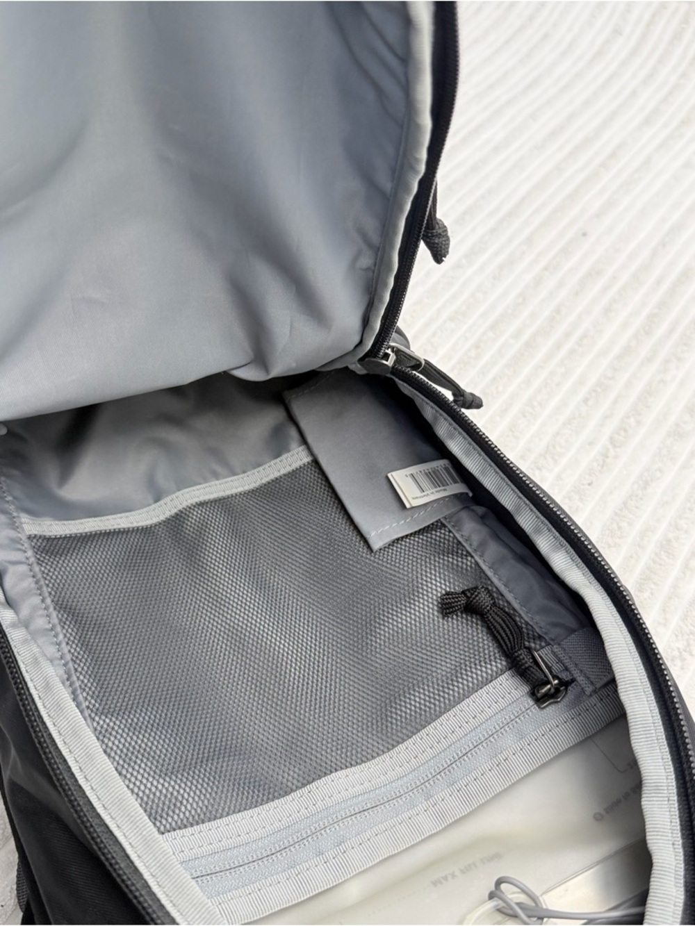 Thule UPTAKE 4 Hydration Pack - Picture 8 of 9